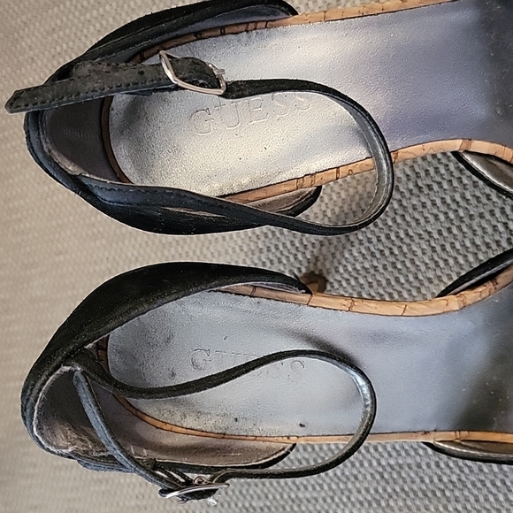 GUESS OPEN TOED HIGH HEELS - Picture 4 of 16